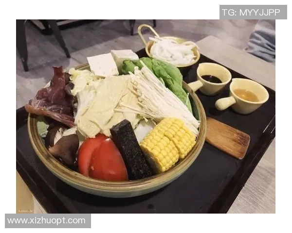 国外足球明星聚餐火锅盛宴揭秘球场外的美食情缘